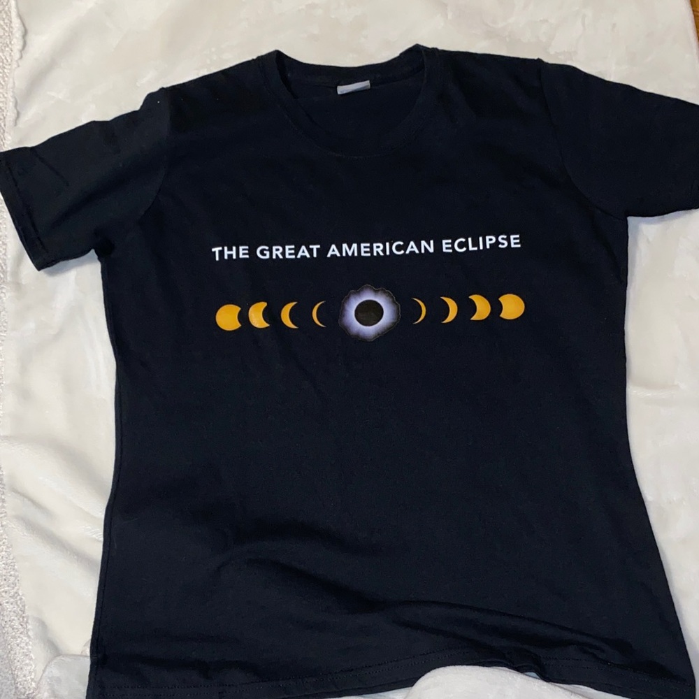 The Great American Eclipse Graphic Tee Women’s Sz M